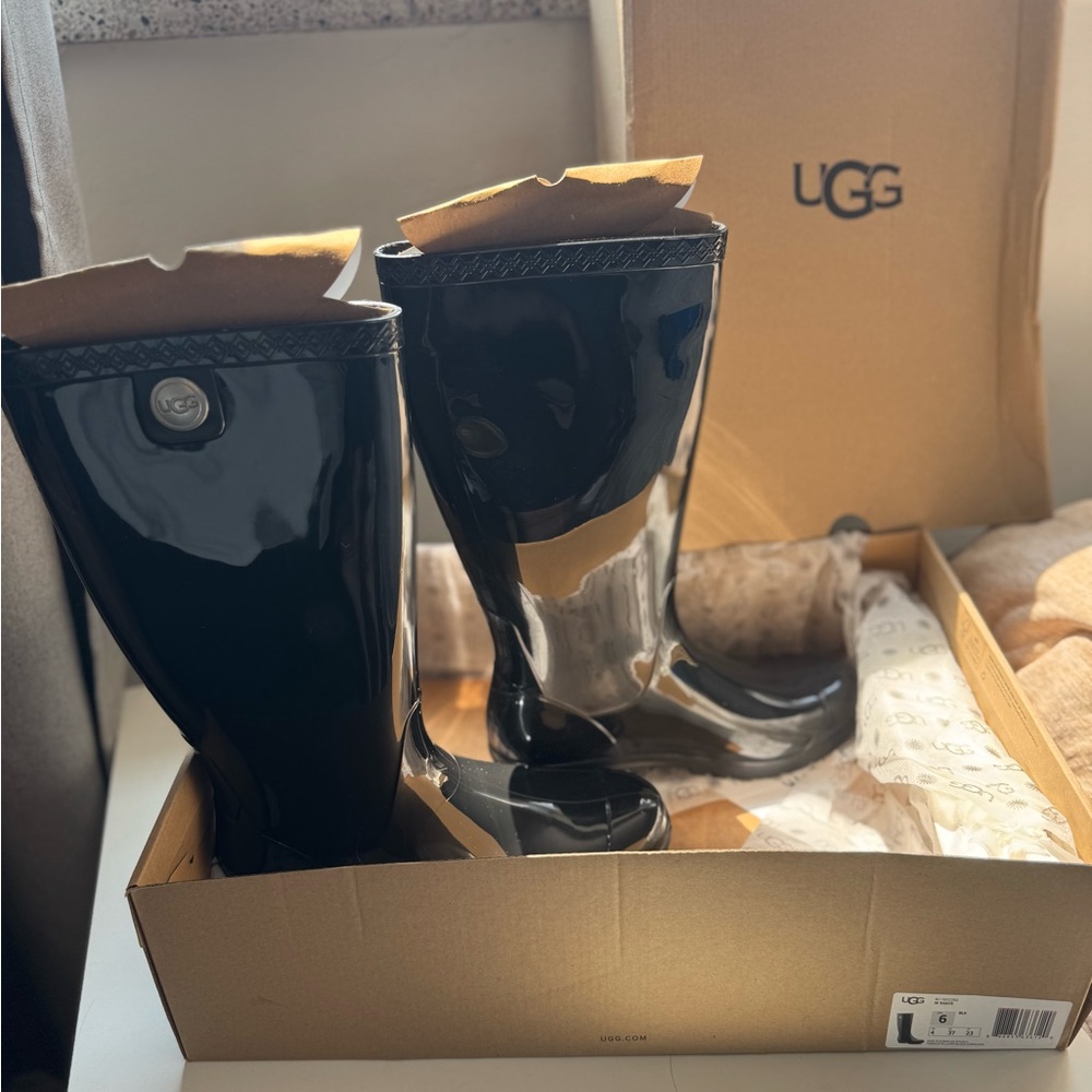 UGG Shayne Glossy Black Rain Boots